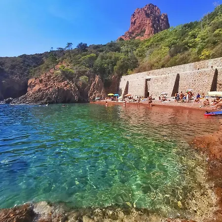 Perle D - Bord De Antheor-Cap-Roux