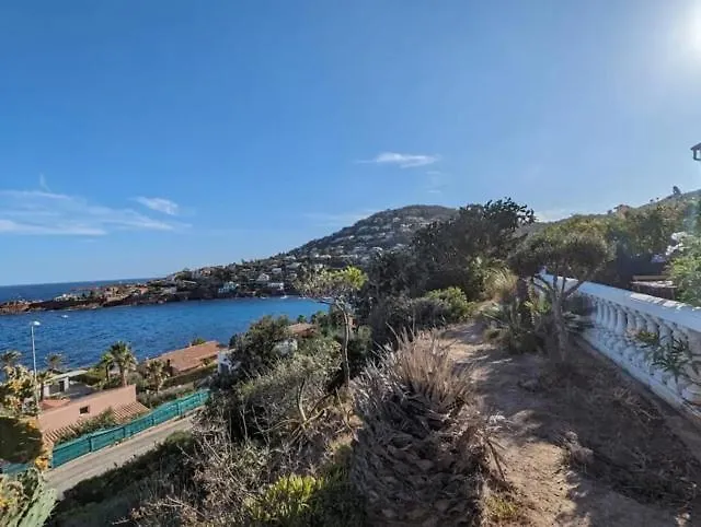 Perle D - Bord De Antheor-Cap-Roux