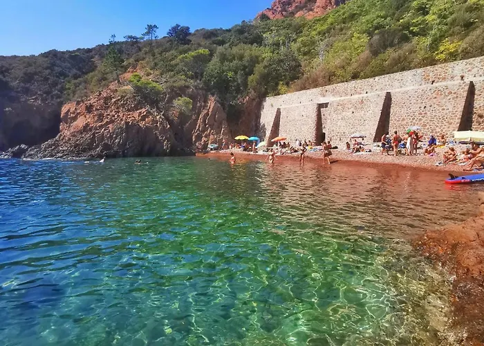 Perle D - Bord De Antheor-Cap-Roux